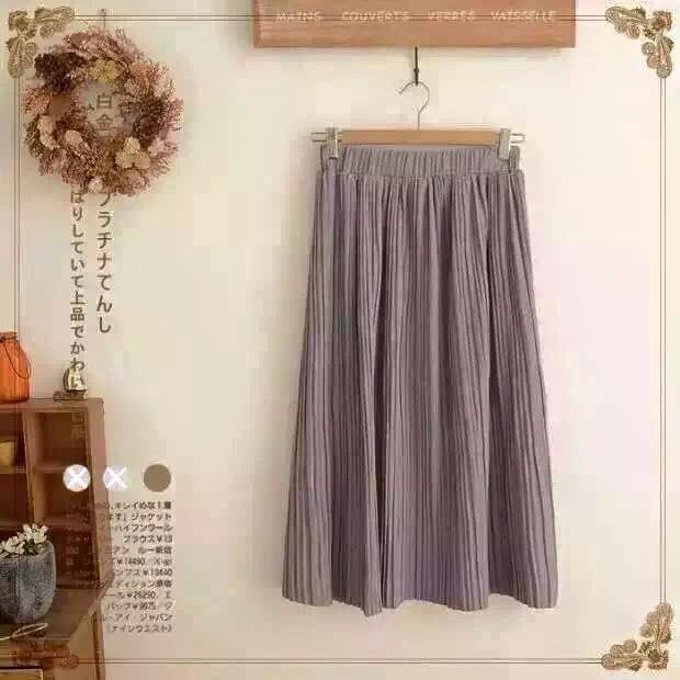 Chân váy midi xếp li Giá bán: 165.000đ