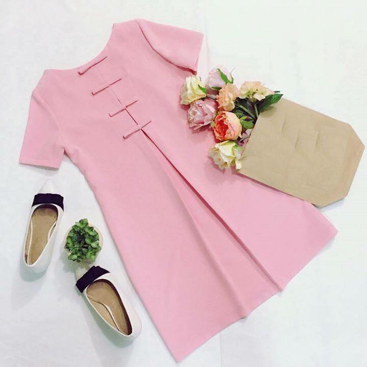 Váy thiết kế nơ sau Giá bán: 200.000đ