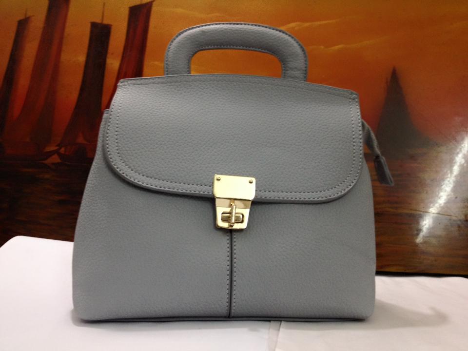 Túi xách thời trang Giá bán: 300.000đ