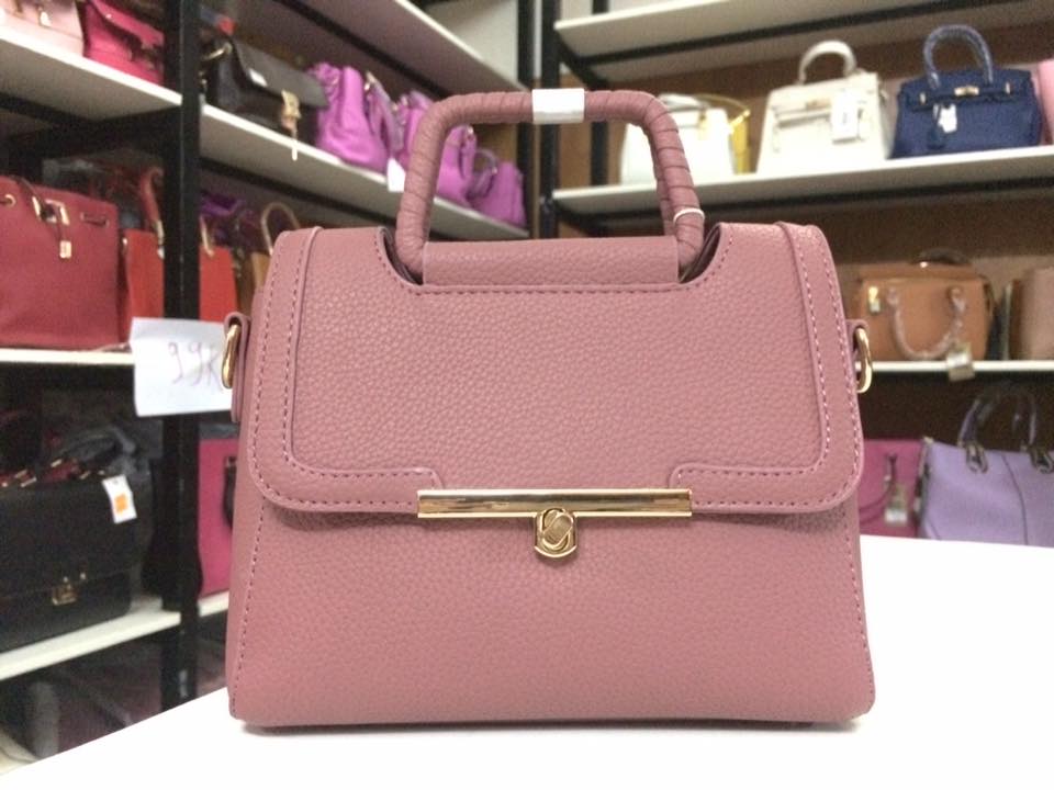 Túi xách thời trang Túi xách thời trang Giá bán: 400.000đ