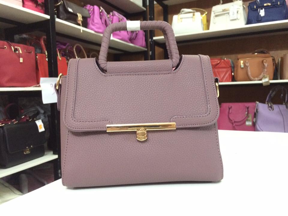 Túi xách thời trang Túi xách thời trang Giá bán: 400.000đ