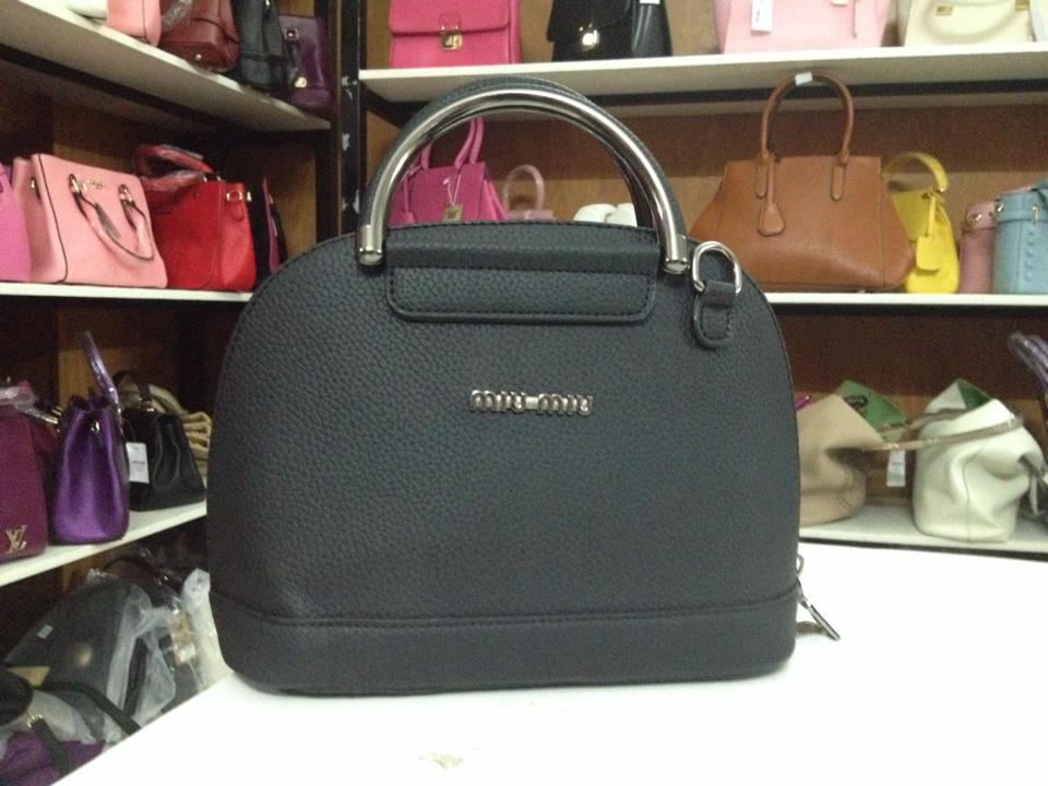 Túi sách MIU MIU DA DÊ Giá bán: 260.000đ