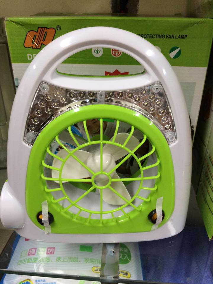 quạt tích điện quạt tích điện Giá bán: 140.000đ