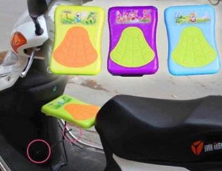 Ghế xe đi xe máy cho bé Ghế xe đi xe máy cho bé Giá bán: 78.000đ