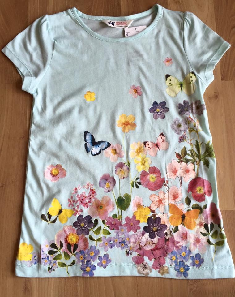 Áo thun hoa H&M Giá bán: 200.000đ