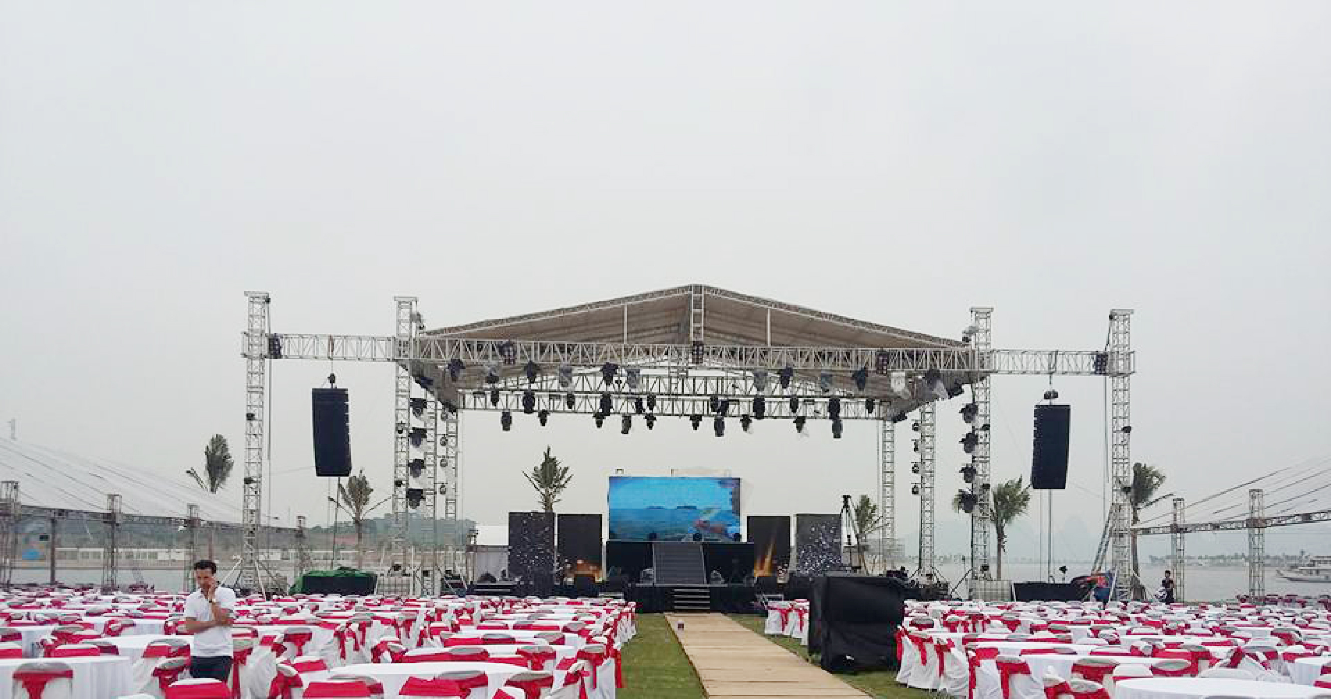 Bán và cho thuê giàn không gian hợp kim nhôm Giá bán: 60.000đ