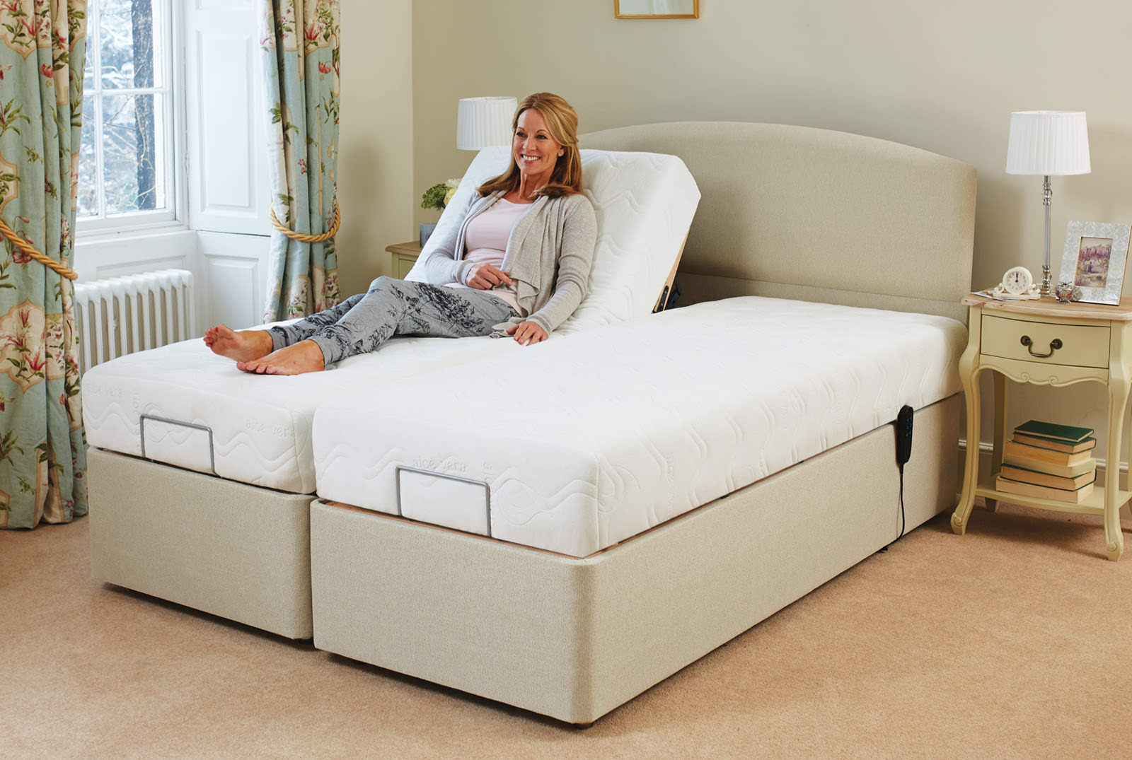 GIƯỜNG ĐIỆN NÂNG HẠ TỰ ĐỘNG  Giá bán: 0đ