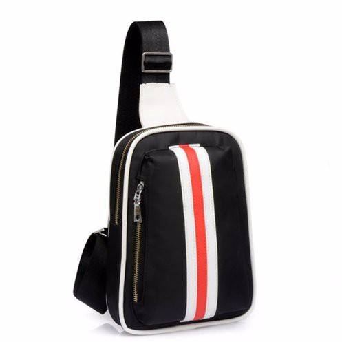 Túi đeo chéo sọc Giá bán: 150.000đ