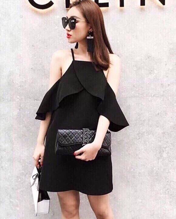 Đầm suông yếm cánh tiên rớt vai Đầm suông yếm cánh tiên rớt vai Giá bán: 185.000đ