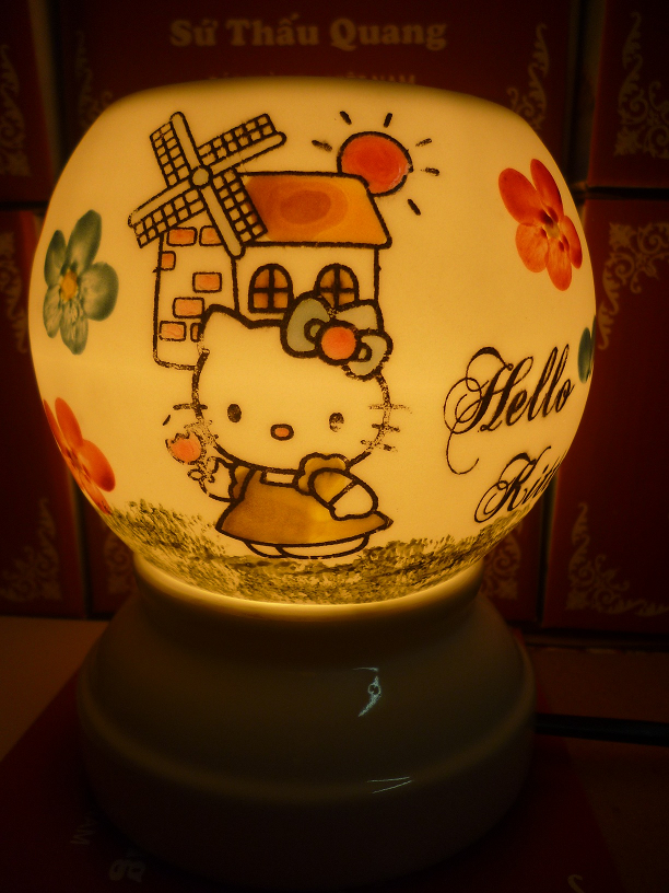 Đèn xông tinh dầu A27 Giá bán: 180.000đ