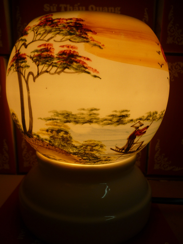 Đèn xông tinh dầu A40 Giá bán: 180.000đ