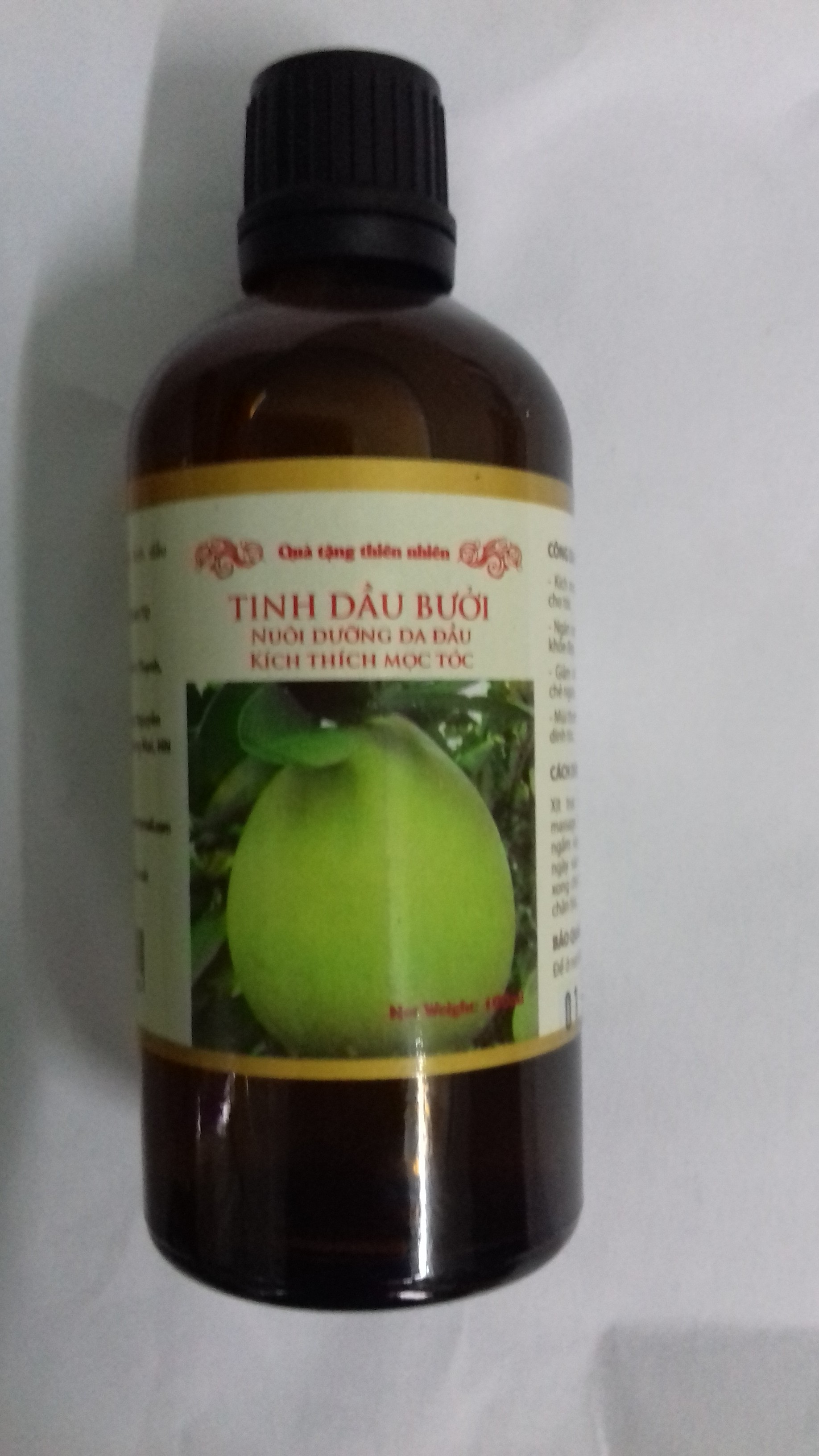 Tinh dầu bưởi kích thích mọc tóc 100ml Tinh dầu bưởi kích thích mọc tóc 100ml Giá bán: 60.000đ