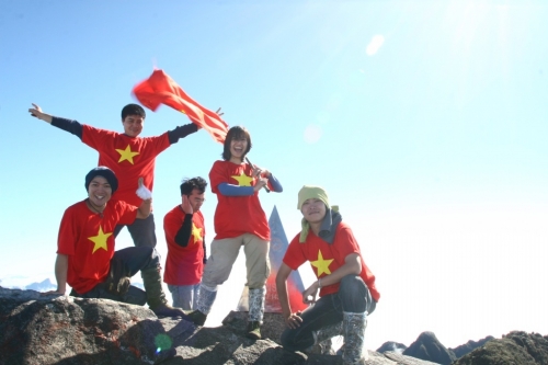 Tour du lịch giá rẻ Tour du lịch giá rẻ Giá bán: 1.200.000đ