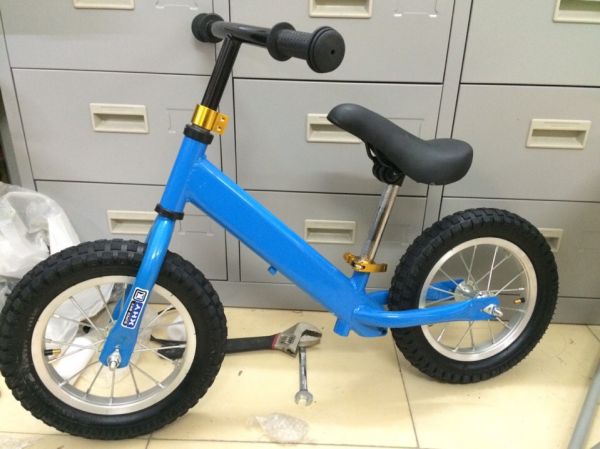 Xe đạp thăng bằng cho bé - Balance Bike Giá bán: 690.000đ