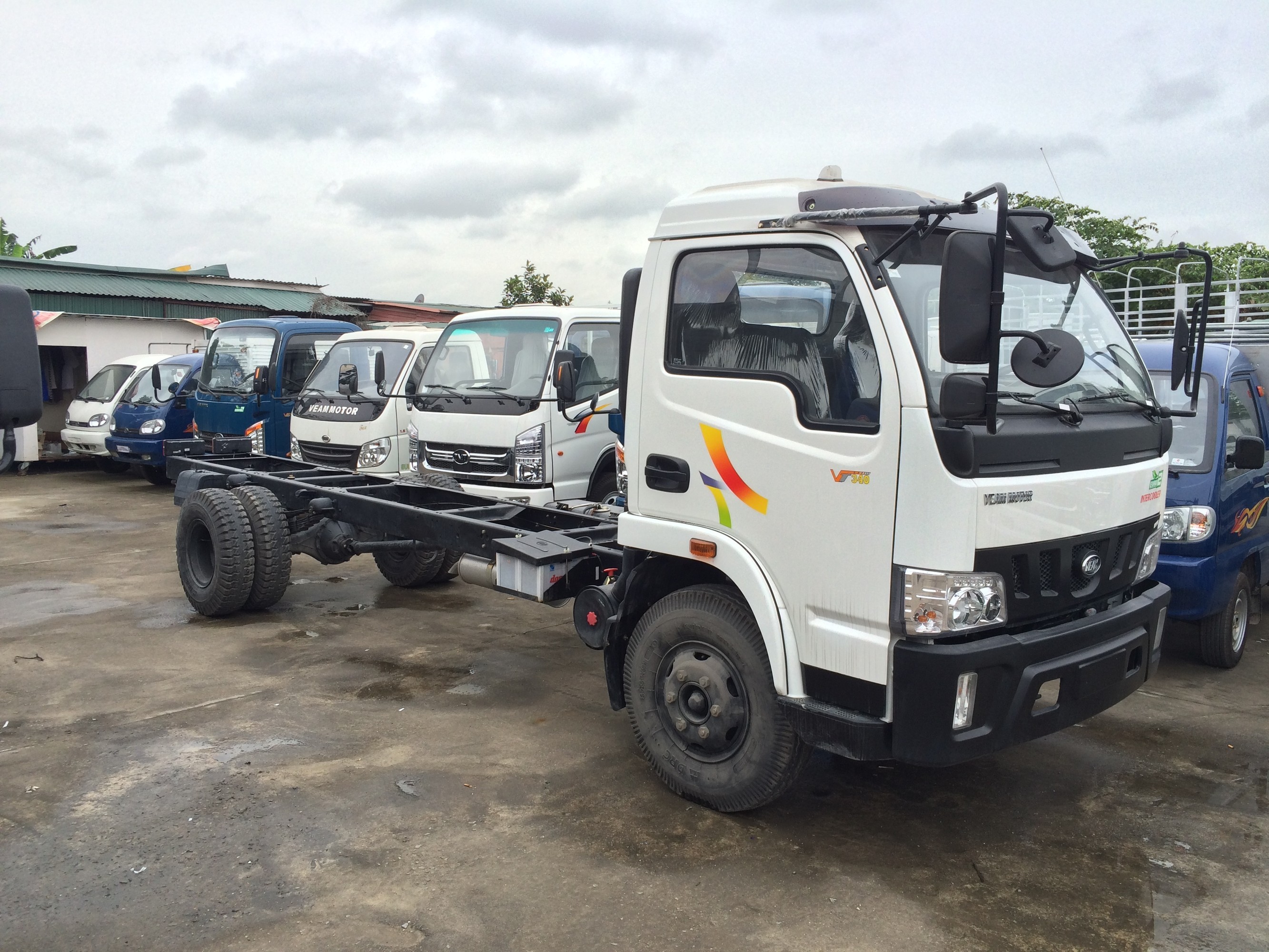 Xe tải 1T9 Veam VT260 Giá bán: 425đ