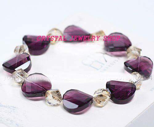 LT009-Lắc tay pha lê Swarovski hạt bánh phồng tím LT009-Lắc tay pha lê Swarovski hạt bánh phồng tím Giá bán: 465.000đ