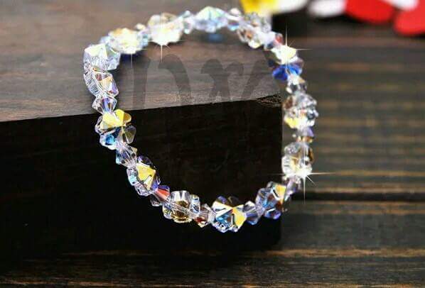 LT001-Lắc tay pha lê cỏ 4 lá LT001-Lắc tay pha lê cỏ 4 lá Giá bán: 309.000đ