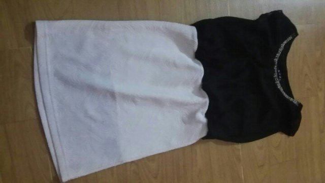 đầm váy Giá bán: 80.000đ