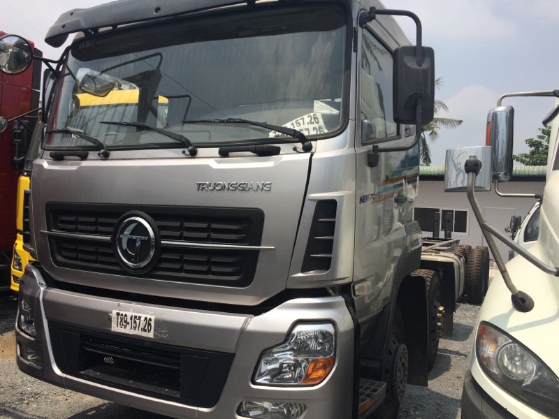 Bán xe tải Dongfeng 4 chân, tải thùng Dongfeng 19T5 4 chân Trường Giang Giá bán: 980.000.000đ