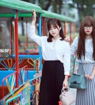 Chân váy midi xếp li