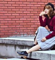 Chân váy midi xếp li