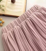 Chân váy midi xếp li