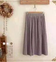 Chân váy midi xếp li