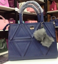 Mẫu túi trần mặt da sần