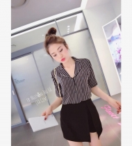 Em #áo hot hit trong Hậu duệ mặt trời