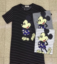 Váy kẻ in hình hoạt hình