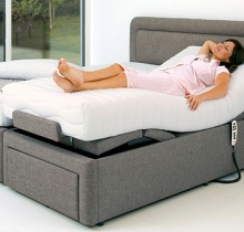 GIƯỜNG ĐIỆN NÂNG HẠ TỰ ĐỘNG ĐIỀU CHỈNH GIÚP CƠ THỂ KHỎE HƠN