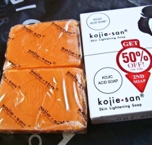Xà phòng trắng da Kojie san 