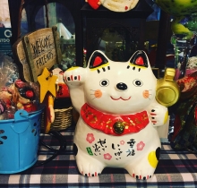 Mèo May Mắn Manek Neko