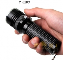 ĐÈN PIN SIÊU SÁNG D76 1200LUMENS ĐÈN PIN SIÊU SÁNG D76 1200LUMENS