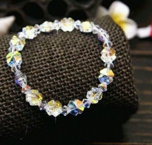 LT001-Lắc tay pha lê cỏ 4 lá LT001-Lắc tay pha lê cỏ 4 lá