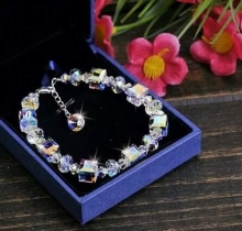 Lt024- lắc tay pha lê hạt vuông ngang Lt024- lắc tay pha lê hạt vuông ngang